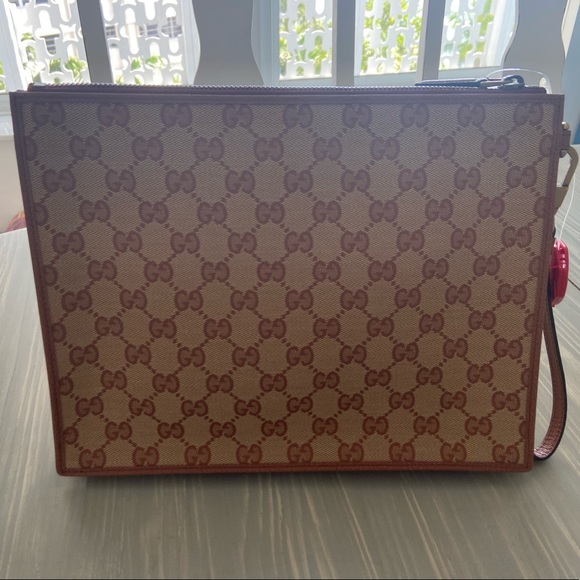 Gucci NY Yankees MLB Brown Wristlet Clutch - Picture 3 of 9